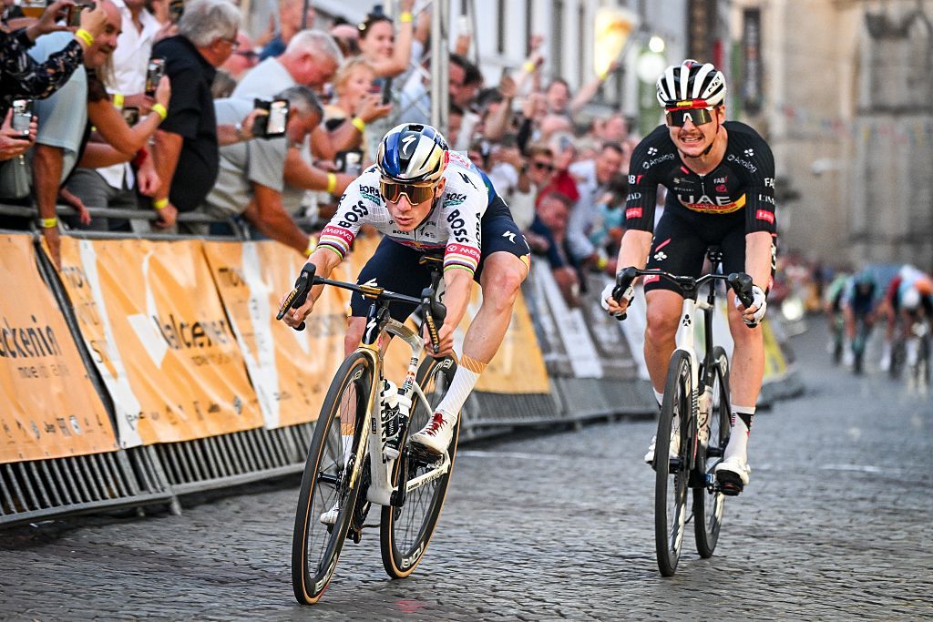 Remco Evenepoel of Red Bull-BORA-hansgrohe and Belgian Rune Herregodts of UAE Team Emirates-XRG sprint to the finish of the 'Natourcriterium Aalst' cycling event, Monday 27 July 2026 in Aalst.