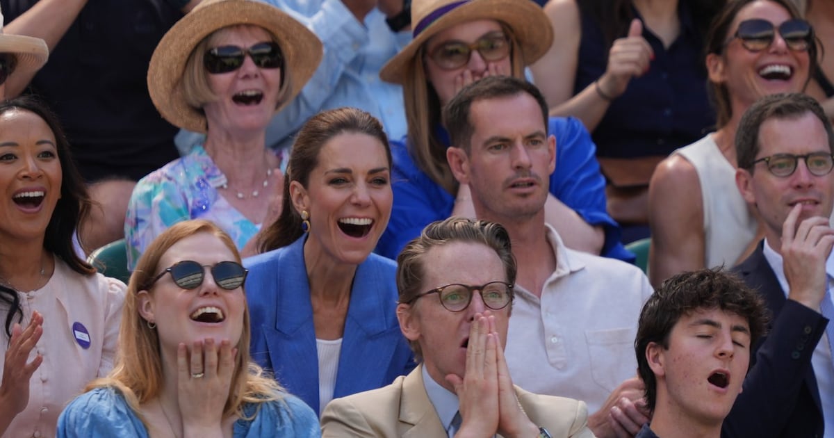 Princess of Wales returns to Wimbledon and greets tennis fans lining up in the Queue - CTV News