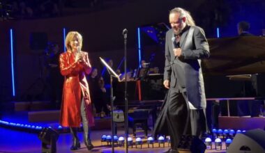 Korn's Jonathan Davis Joins Yoshiki for Classical Performance of "Freak on a Leash"