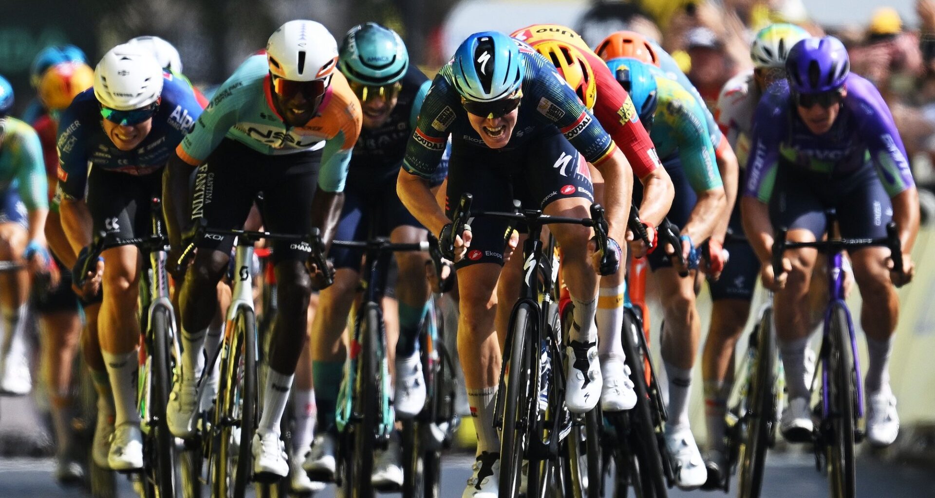 Tim Merlier takes sprinters' stage seven into Bordeaux at Tour de France with unstoppable late move