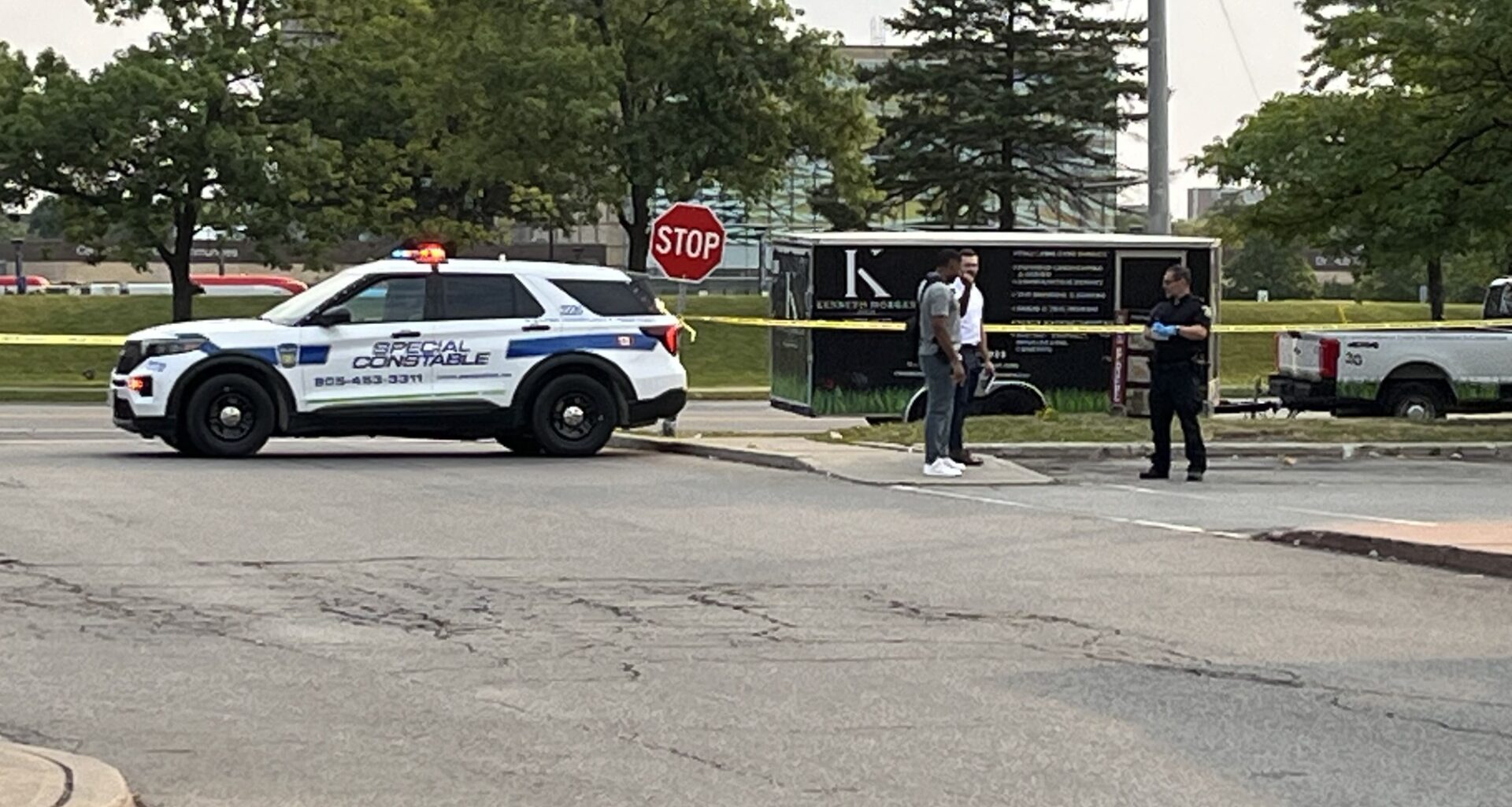Man seriously injured in Brampton stabbing; suspect sought