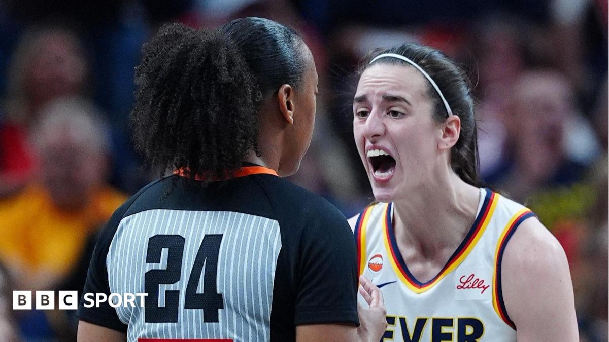 Caitlin Clark yells at referee Gerda Gatling