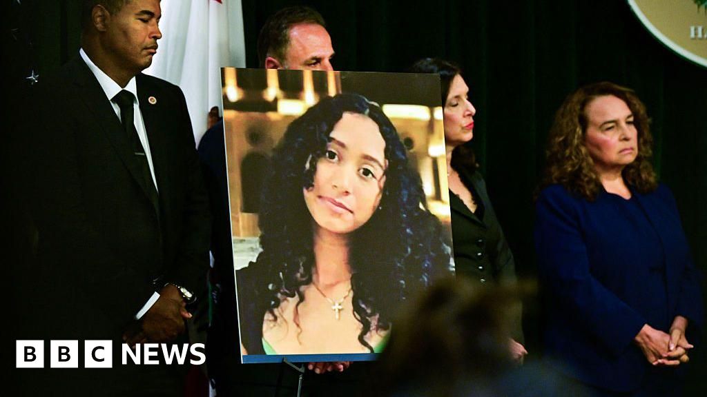 Teen who singer D4vd is accused of killing had multiple abortions, texts reveal - BBC