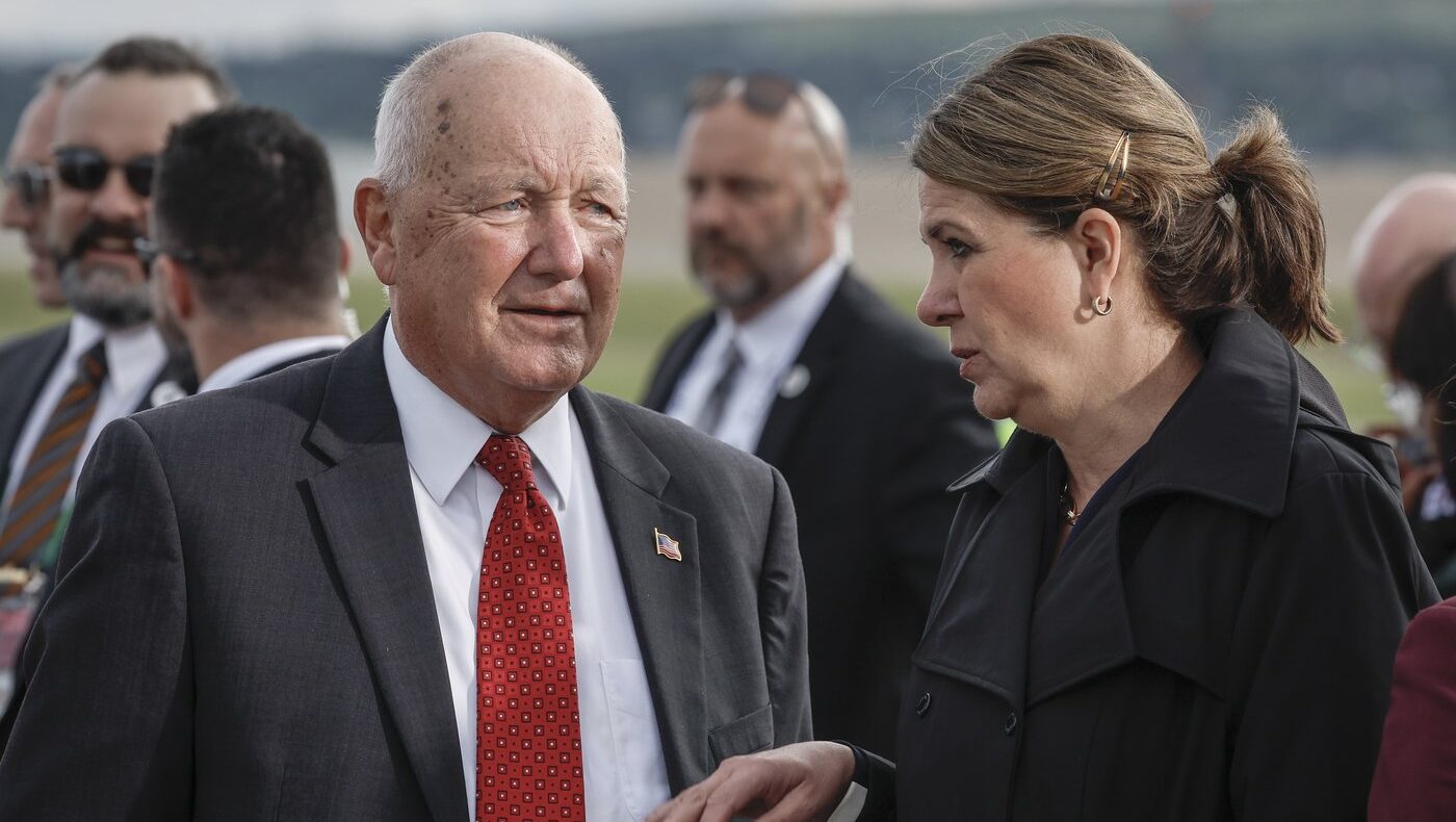 Alberta makes compelling case for supplying U.S. with oil: Hoekstra