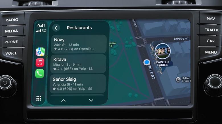 Apple Maps on CarPlay