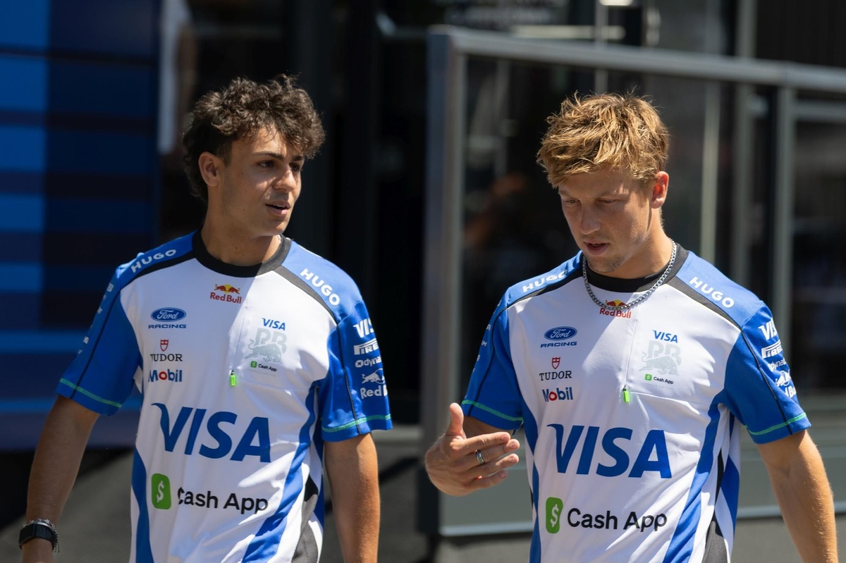 Liam Lawson and Arvid Lindblad surprise fans on easyJet flight after Belgian GP