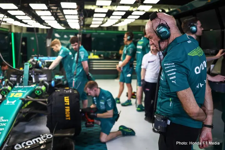 BAHRAIN, BAHRAIN - FEBRUARY 18: Adrian Newey, Team Principal of Aston Martin F1 Team in the garage during day one of F1 Testing at Bahrain International Circuit on February 18, 2026 in Bahrain, Bahrain. (Photo by Alastair Staley/LAT Images)
