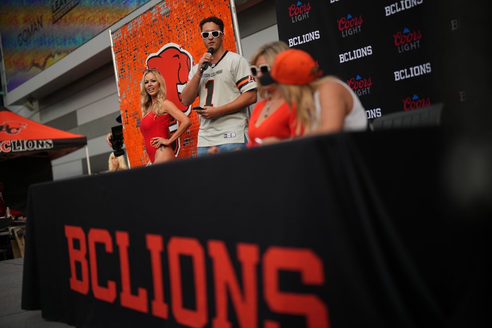 bc lions pamela anderson contest