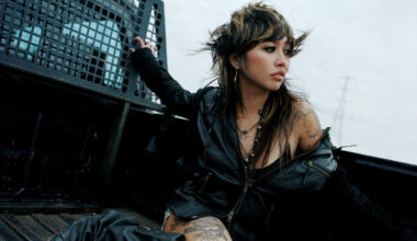 beabadoobee Switchblade