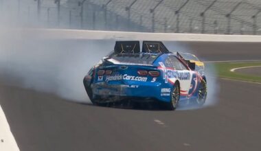 Kyle Larson crashes out of Brickyard 400, finishing last