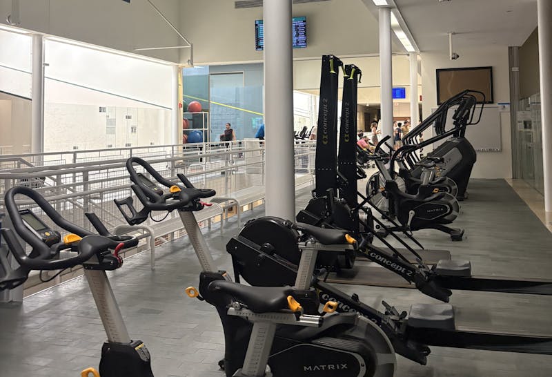 As temperatures rise, students express concern about temporary gym