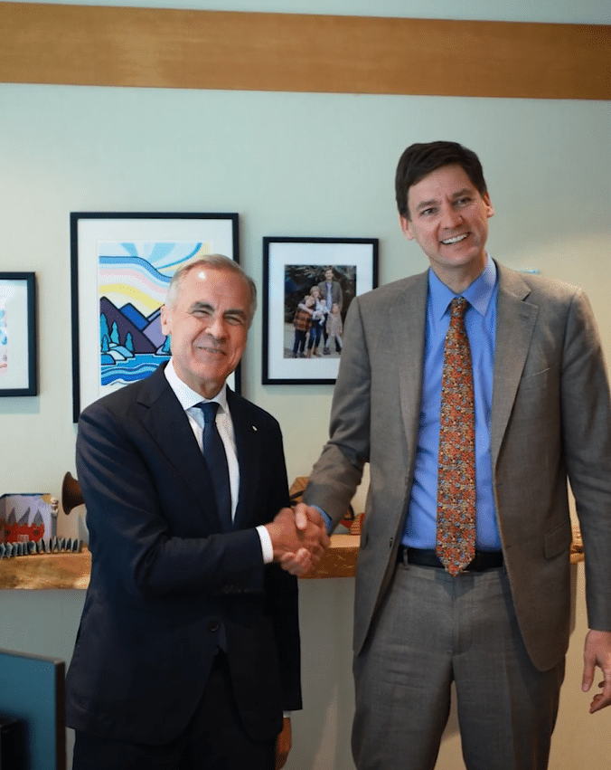 B.C., Ottawa sign agreement to fast-track major energy, trade projects