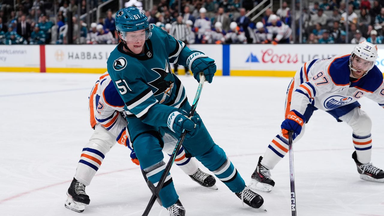 Sharks re-sign forward Collin Graf to three-year, $12.75M contract