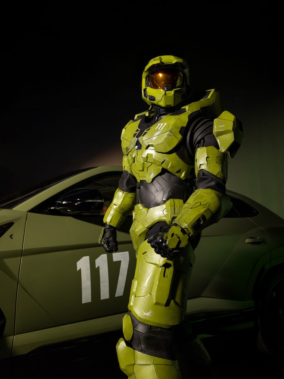 Master Chief stands near halo inspired Lamborghini Urus SE Master Chief stands near halo inspired Lamborghini Urus SE