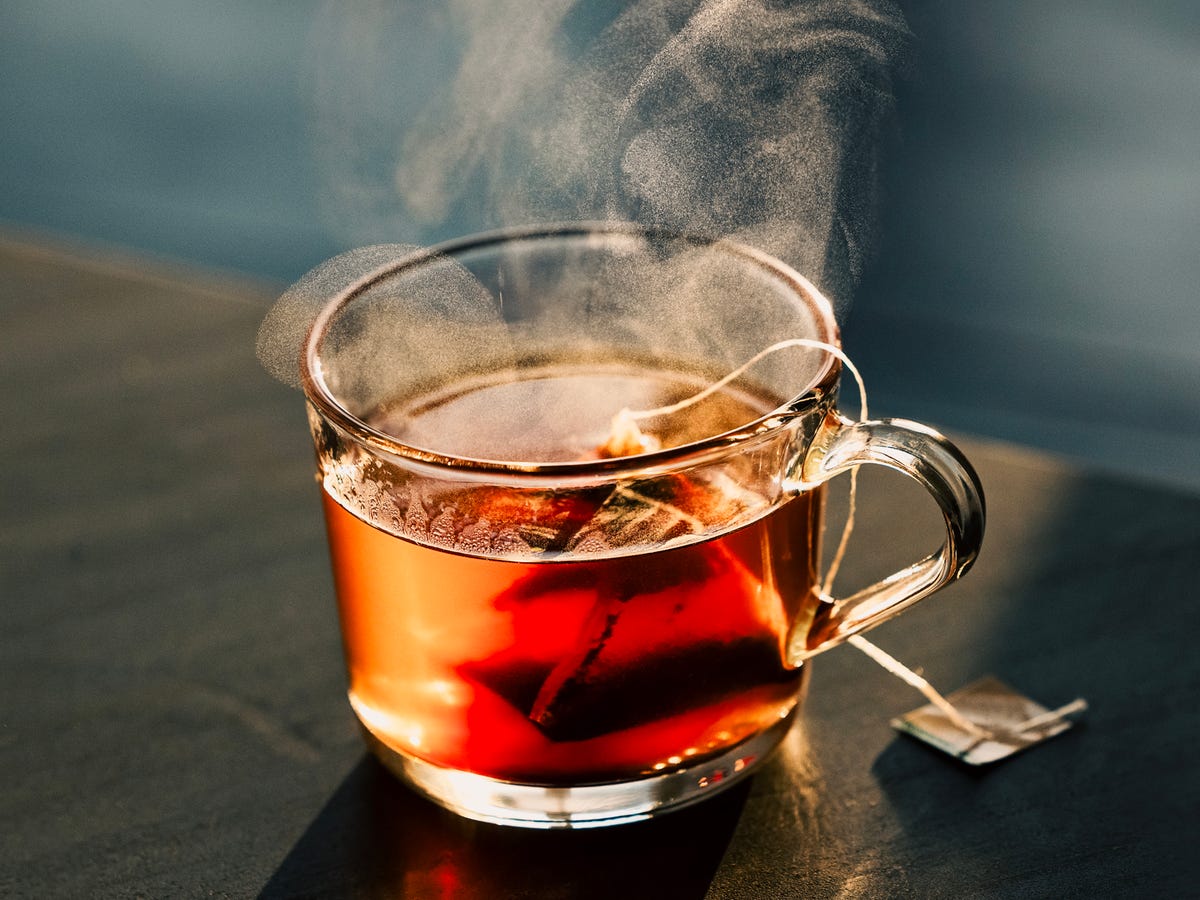Does Tea Hydrate You? Dietitians Explain