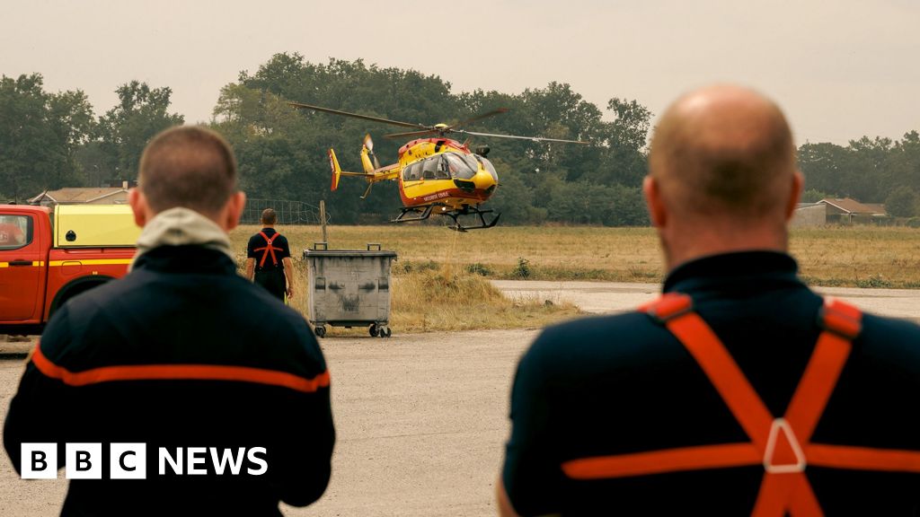 Spain and France brace for new heatwaves as wildfire closes in on Bordeaux - BBC