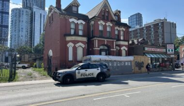 Man seriously injured after stabbing near Sherbourne and Dundas