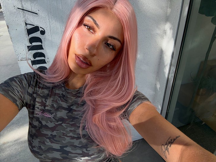 Aysia Collins Social Shots