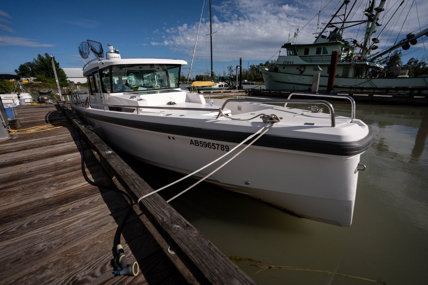 2nd boat was with B.C. charter before fatal sinking, raising rescue questions