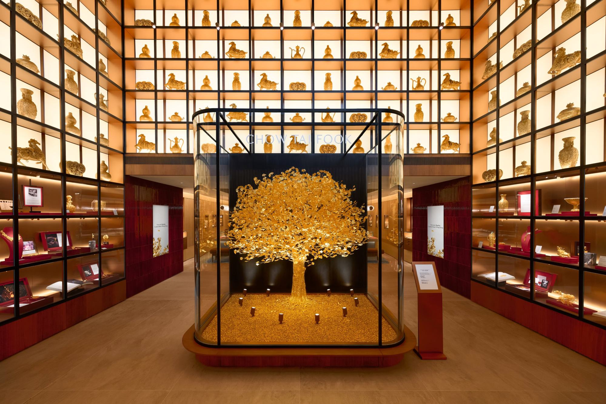Chow Tai Fook displays it famous Gold Ginkgo Tree at its flagship store in Tsim Sha Tsui. Photo: Handout Chow Tai Fook displays it famous Gold Ginkgo Tree at its flagship store in Tsim Sha Tsui. Photo: Handout