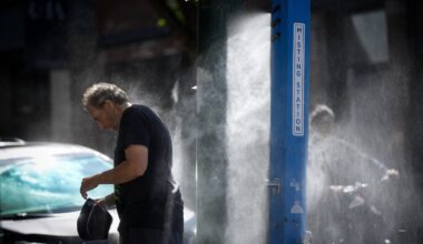 Heat warnings expand in southern B.C. as daily temperature records fall