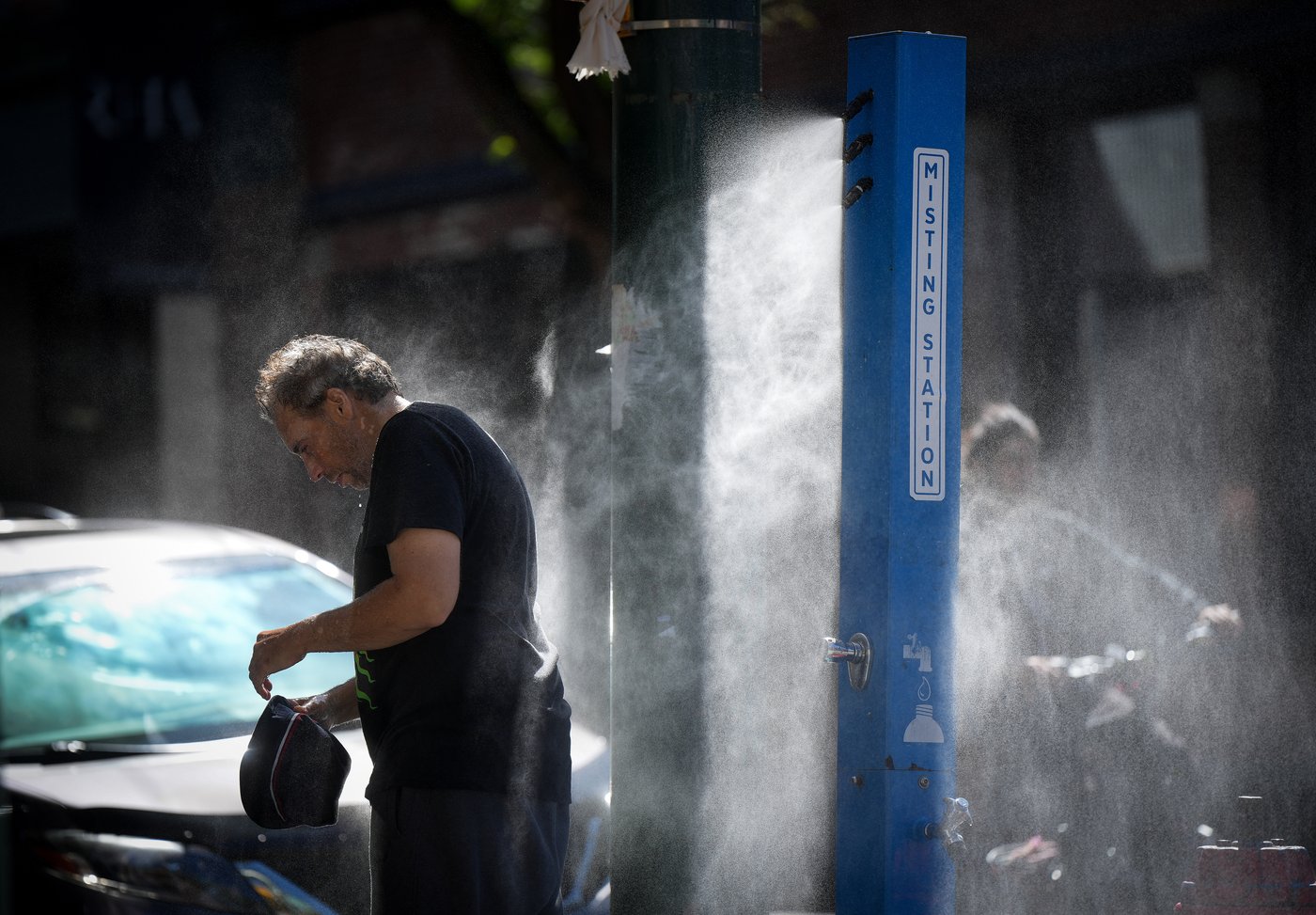 Heat warnings expand in southern B.C. as daily temperature records fall