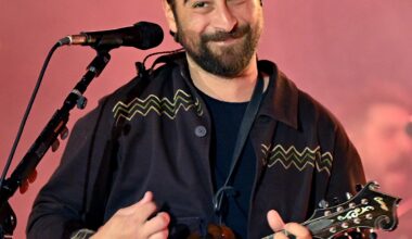 Noah Kahan Details Music, Private Life Boundaries in Exclusive Interview
