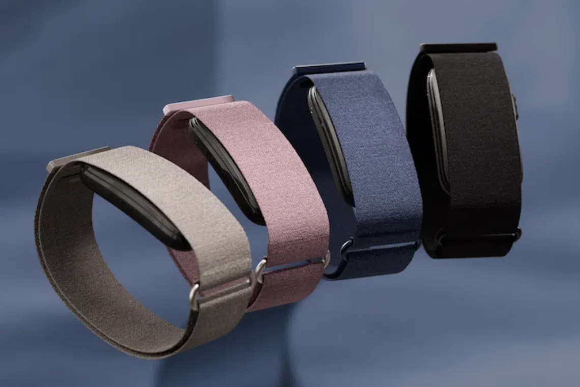 The Cirqa Smart Band can be worn on the wrist or as an arm band, and monitors sleep, stress and vitals such as heart rate variability and skin temperature.