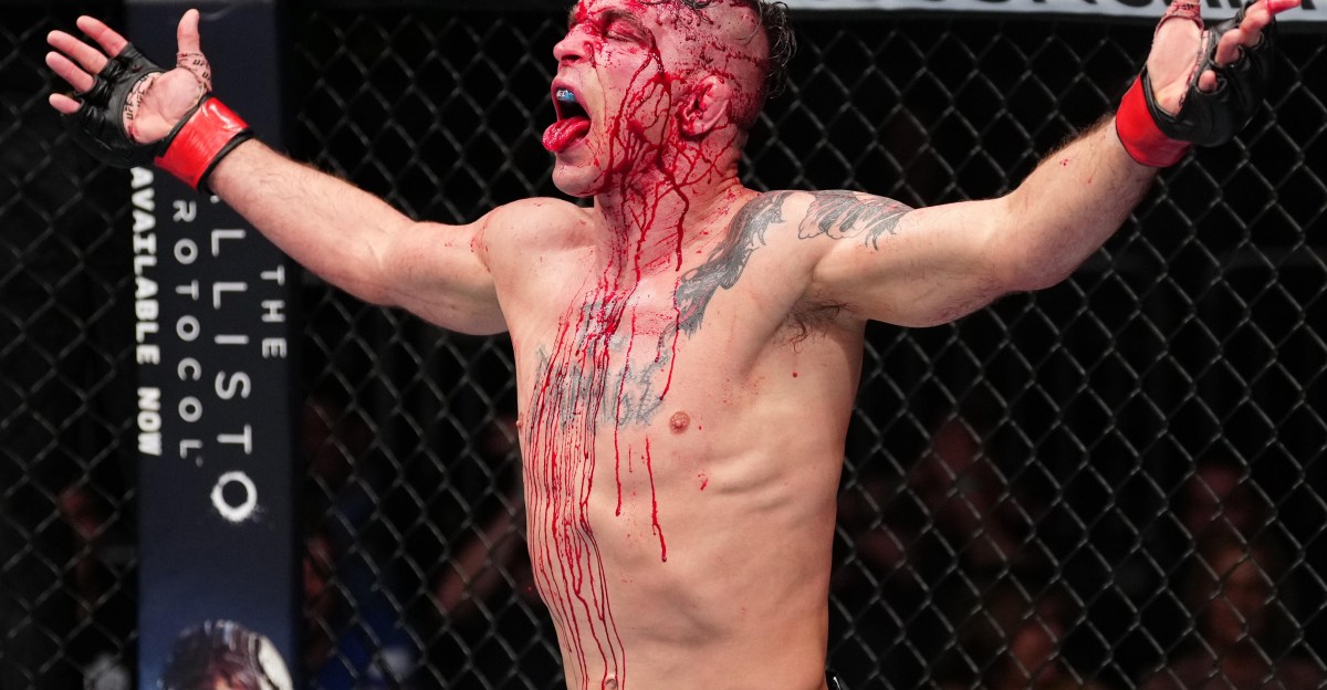 Darren Elkins Returns Against Yadier Del Valle