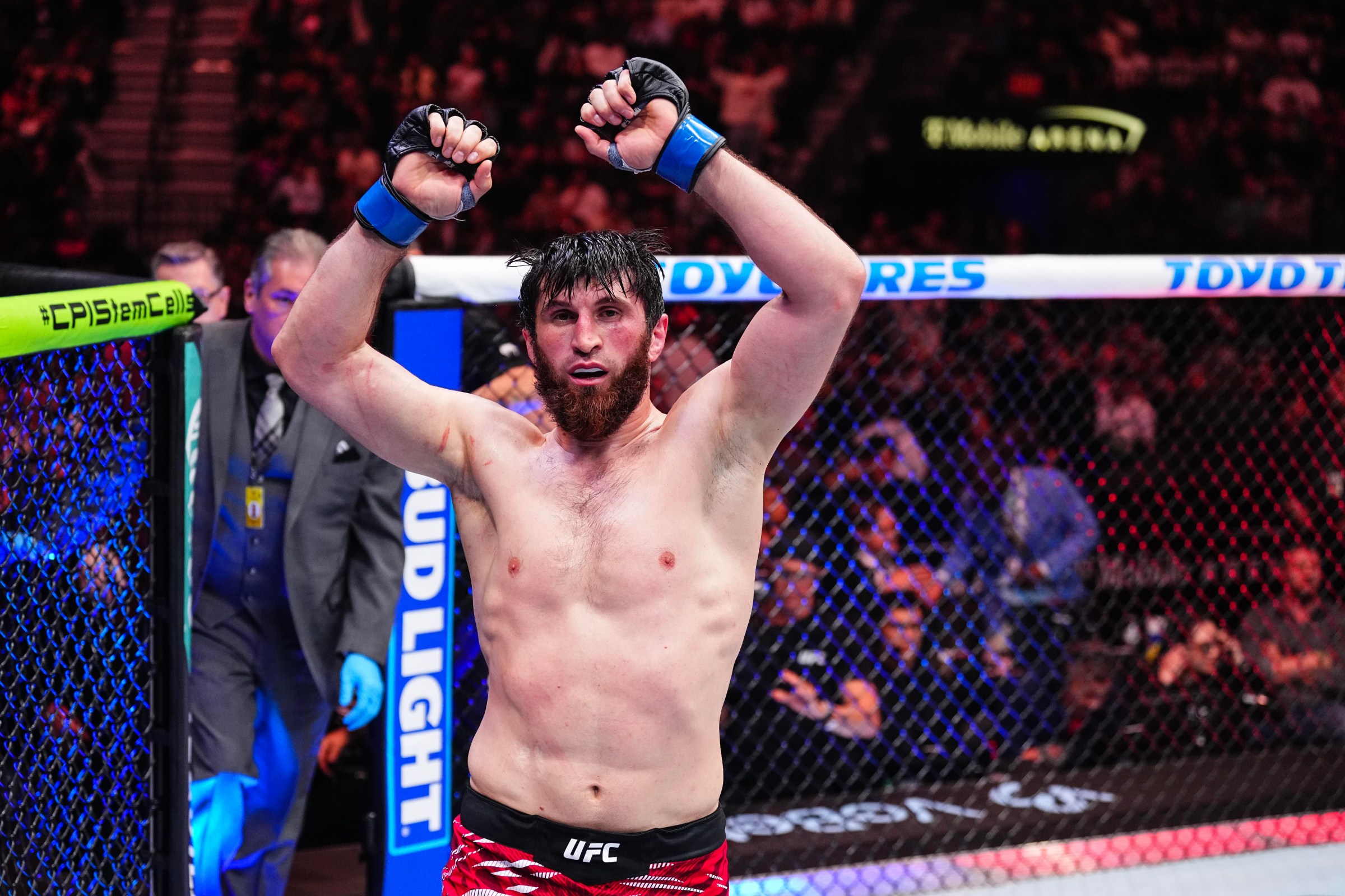 Will things be close in the main event of UFC Abu Dhabi?