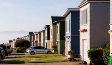 Mortgage rates climb to highest level in a year