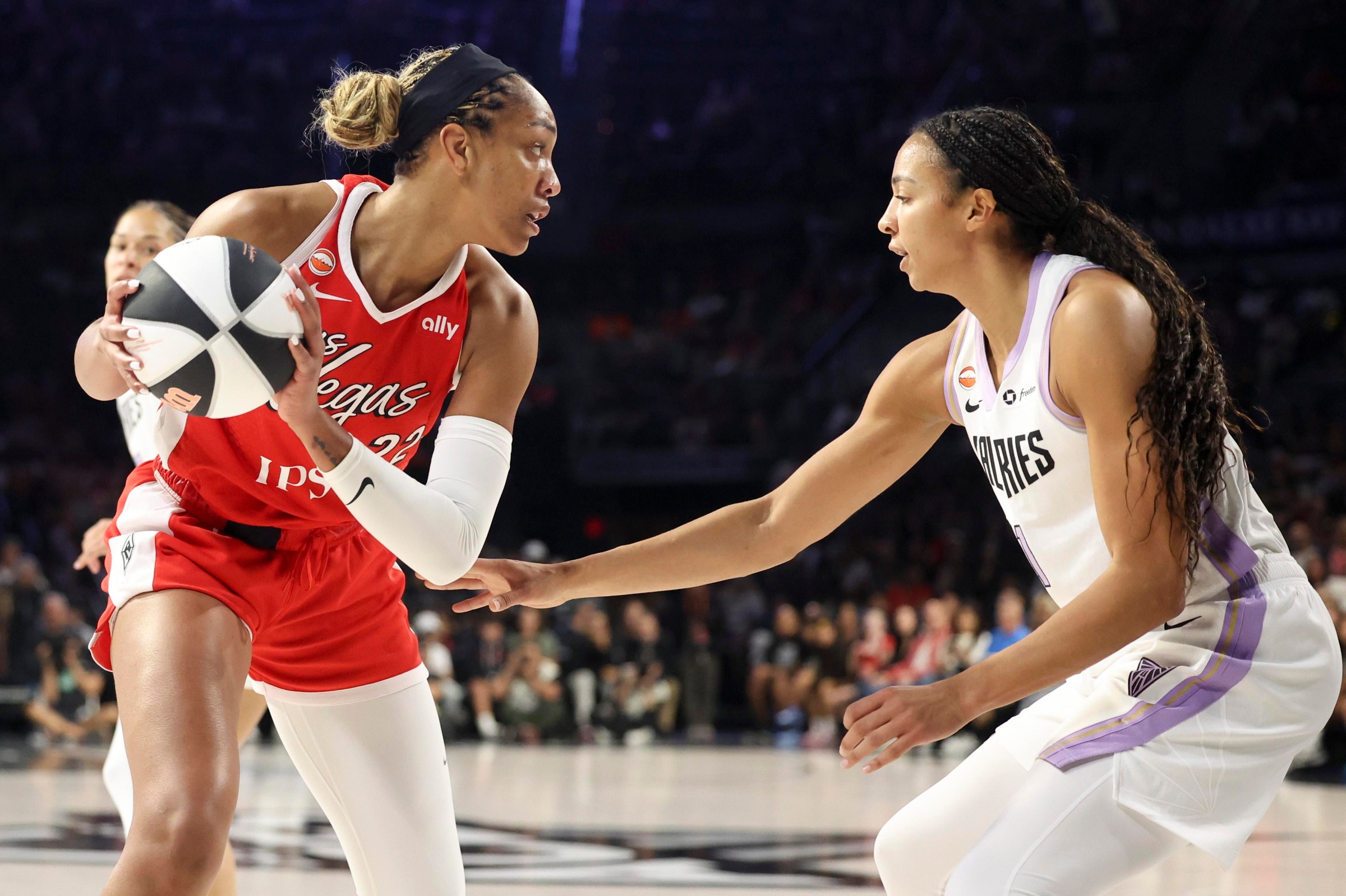 A’ja Wilson and Kiah Stokes.