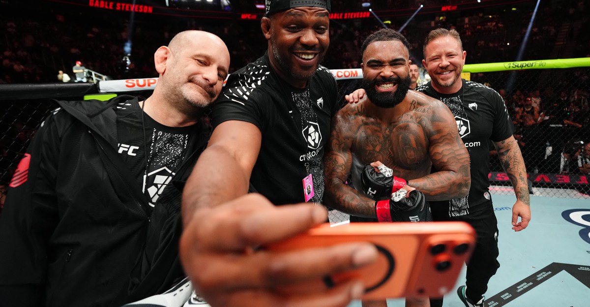 Morning Report | Jon Jones shoots down Oleksandr Usyk talk, leaves door open for UFC return