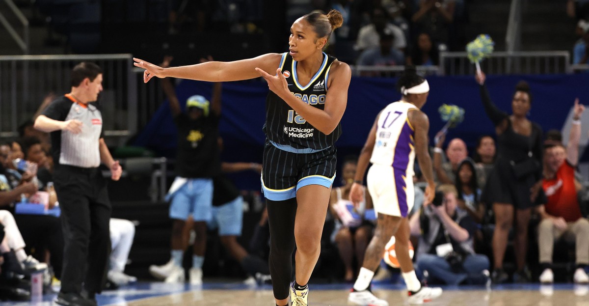 WNBA: Sydney Taylor is one thing going right for the Sky