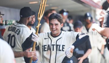 Mariners carve out niche, win 6-3 over Giants