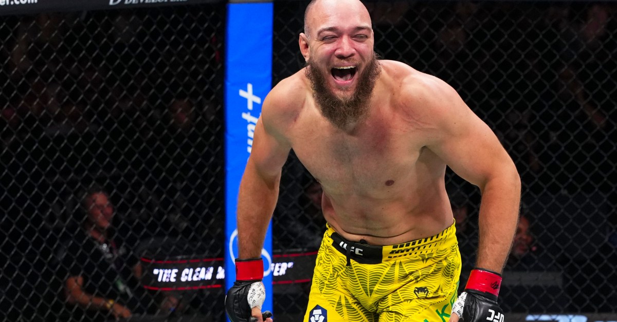 UFC Abu Dhabi Bonuses! Walker Banks $100K For Fifth-Straight Submission