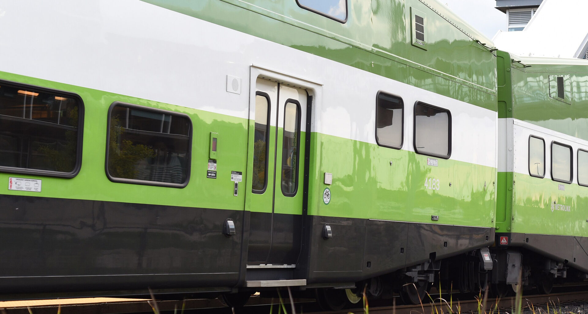 go train person dead mississauga