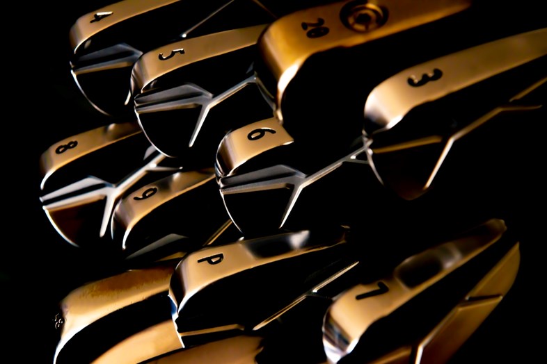 Is reducing the number of golf clubs allowed in a bag a viable solution to the golf ball rollback plans?