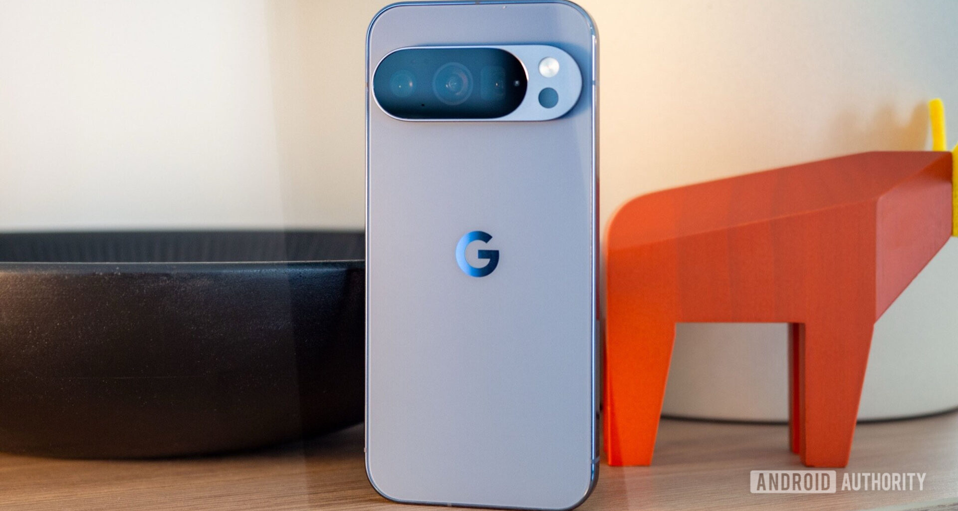 google pixel 10 pro back moonstone 1