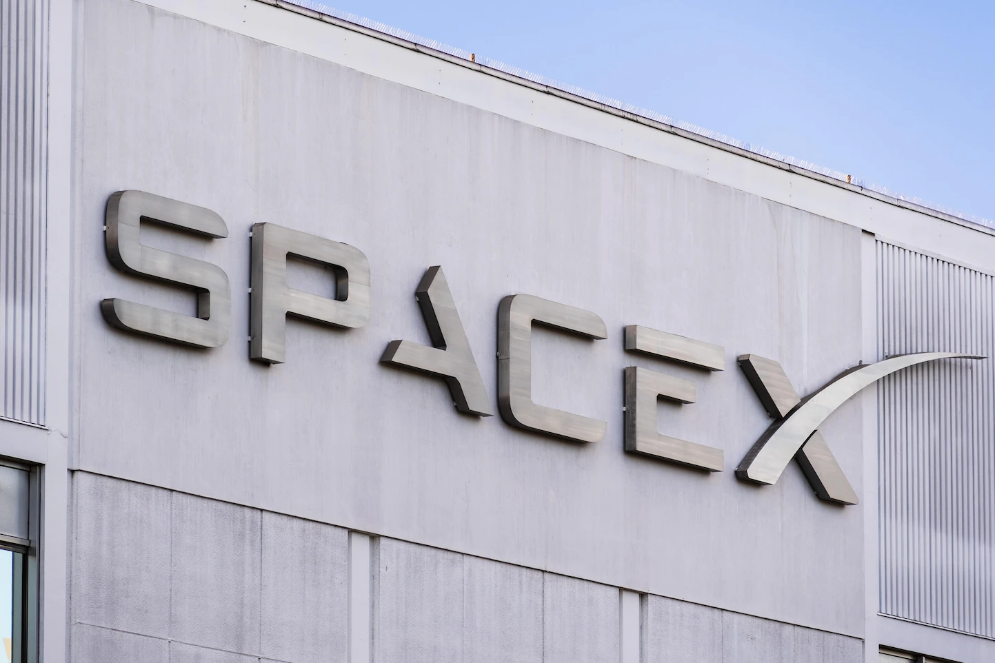 Here’s the best time to buy SpaceX stock, according to ChatGPT