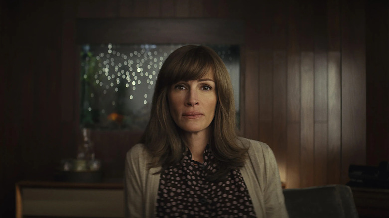 Julia Roberts as Heidi Bergman, looking into the camera in Homecoming.