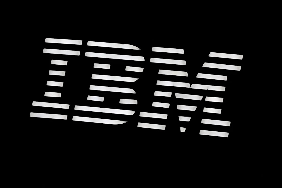 After IBM's epic stock crash, Wall Street chatter is Big Blue should break up