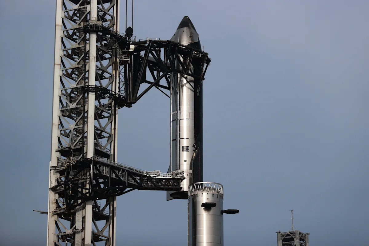 SpaceX stock stumbles ahead of major Starship test tonight