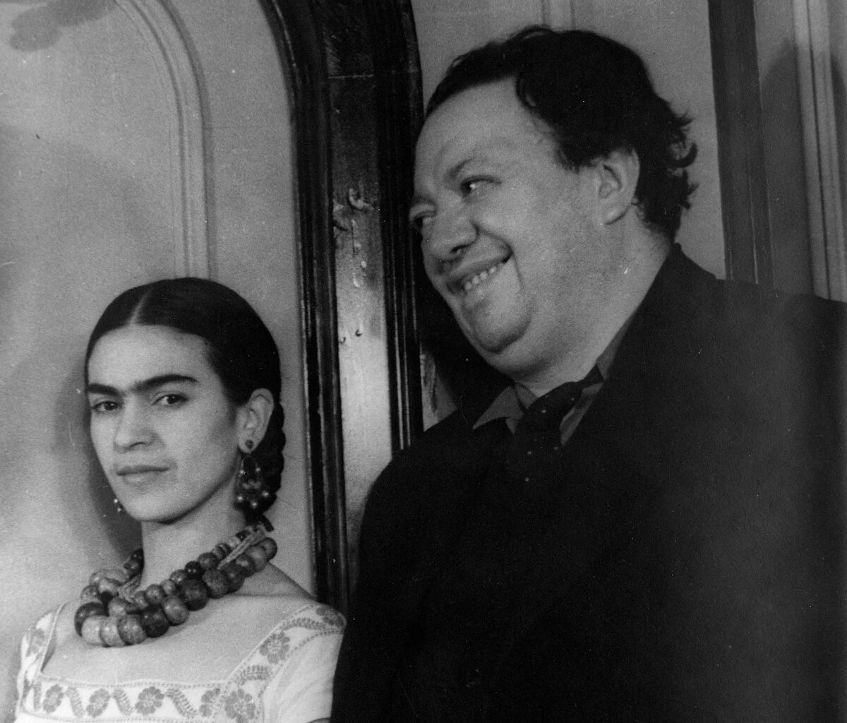 Frida Kahlo and Diego Rivera’s Cliffside Apartment Building Lists for $8 Million