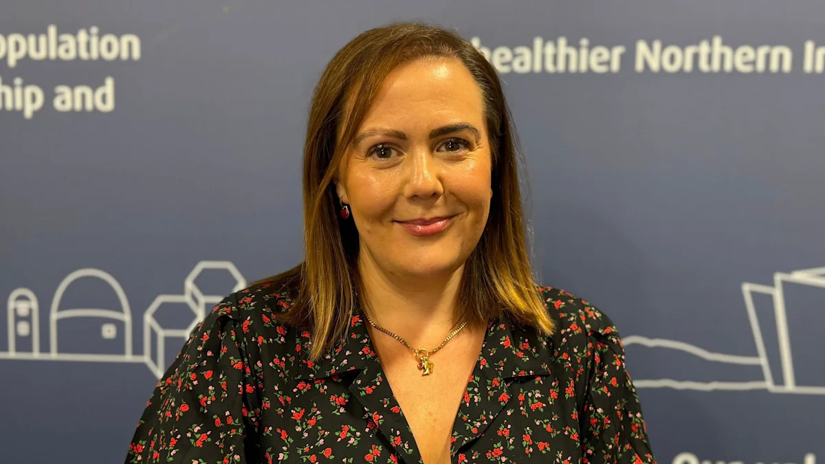 Teenagers urged to get MenB vaccines
