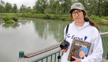 'I'll see you in the birds': Calgary mother finds comfort in birdwatching after losing son to brain cancer