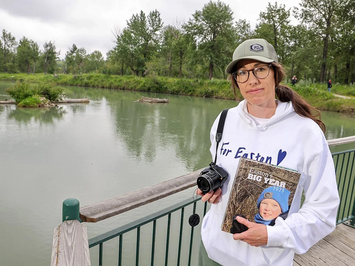 'I'll see you in the birds': Calgary mother finds comfort in birdwatching after losing son to brain cancer