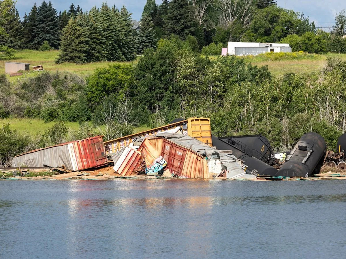 'He's definitely joyriding': Calgary Transit, CPKC dispatch audio suggests trespasser was hanging off freight train before derailment