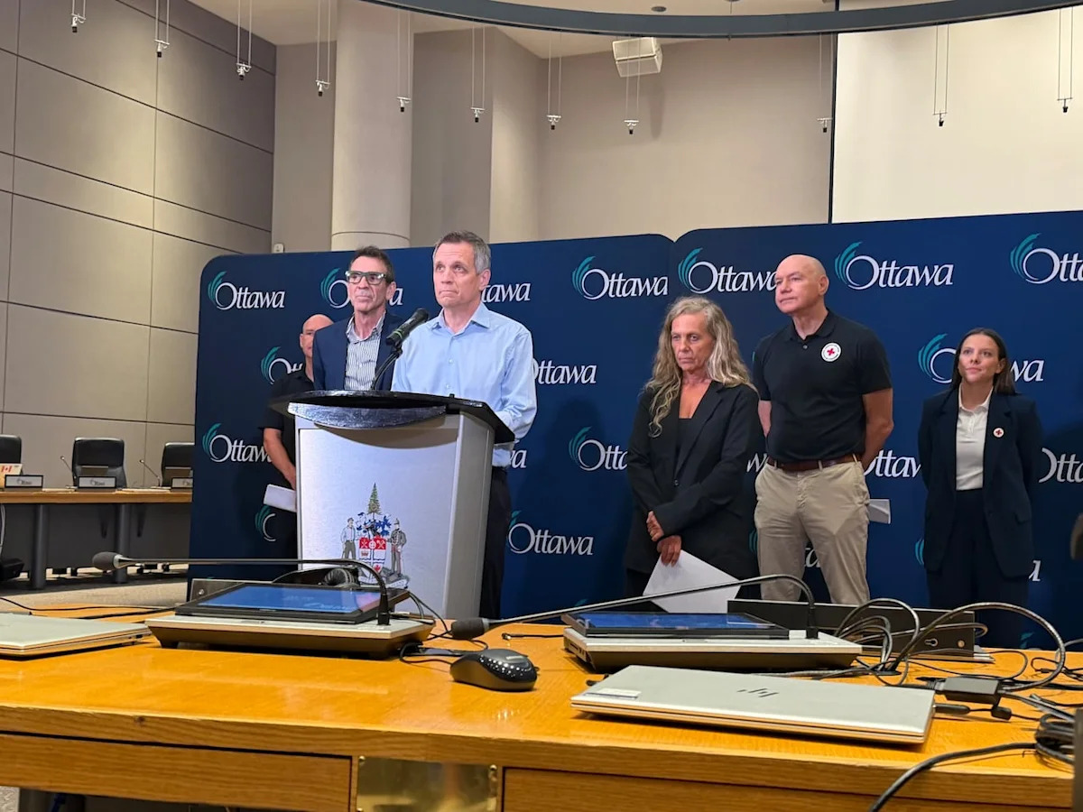 Ottawa pushes for provincial aid to more flood victims