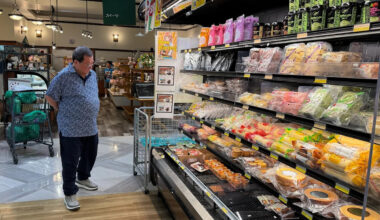 US economy grows at a sluggish 1.5% in second-quarter with inflation remaining stubbornly high
